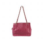 Fuschia Quilted Leather CC Bag by Chanel - Le Dressing Monaco
